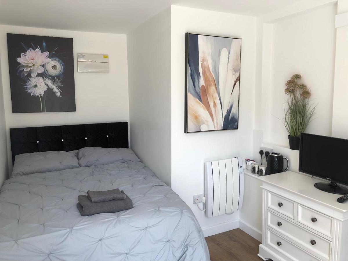 Lovely Modern Decorated 1 Bed Studio Newport  Esterno foto